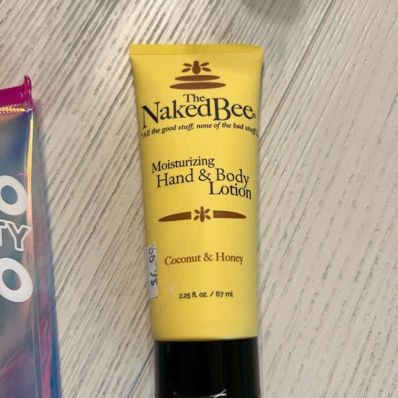 Jewelry & /beauty product bundle - Picture 4 of 10